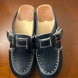 Vintage Bastad Original Sweden Women’s Navy Leather Clogs Size 6
